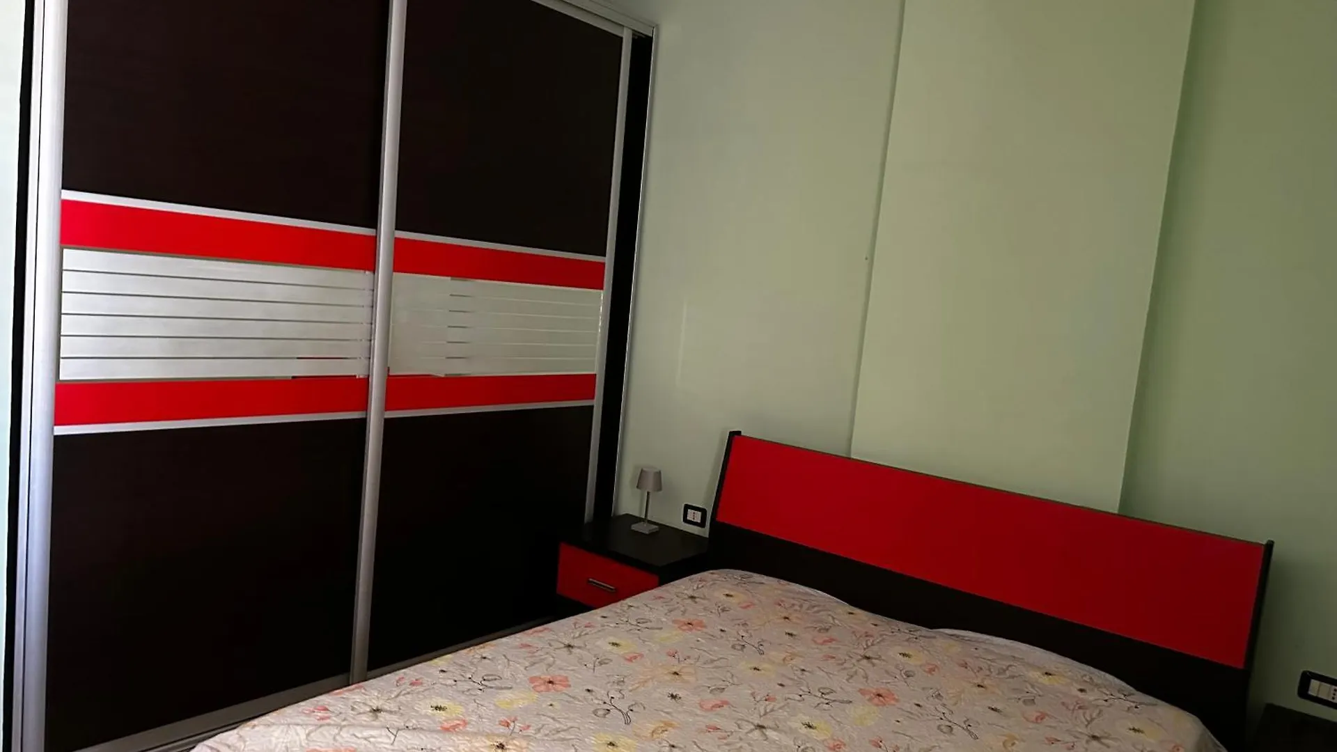 Vloraairbnb Albania