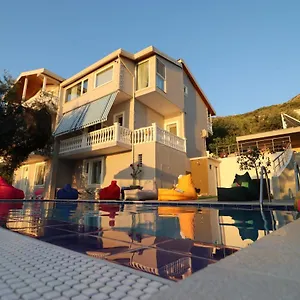 Vila_elarad Vlorë